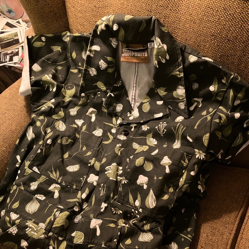 *FOR TRADE* big bud press green mushroom jumpsuit 😭🙏❤️ in MEDIUM!!! NOT sample - Picture 2 of 3
